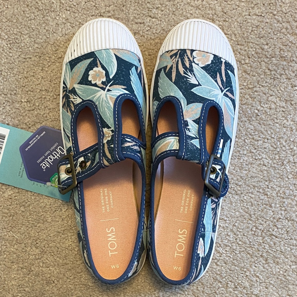 TOMS Women's Floral Buckle Flats - Blue and White